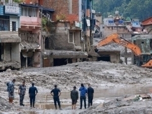 Nepaldagi ko‘chki va suv toshqini qurbonlari soni 900 kishidan oshdi
