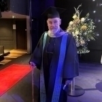 95 yoshli otaxon universitetni tamomladi. U yana o‘qishni davom ettirmoqchi 