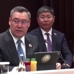 Japarov Shavkat Mirziyoyevni SHHT sammitida O‘zbekiston mustaqilligi kuni bilan tabrikladi (video)