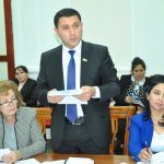 Deputat Ekopartiyaga majburiy a’zolik haqida: Qonunni yaxshi bilmaydigan rahbar harakati kulgili holatga sabab bo‘ldi