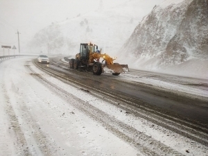 Uzhydromet warns of snow, rain, and icy roads from December 20-22