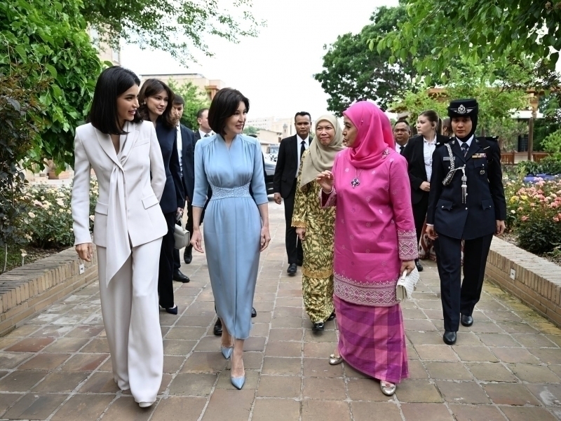 Ziroat Mirziyoyeva meets Queen of Malaysia