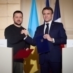 Zelenskiy Makron bilan shartnoma tuzdi (video)