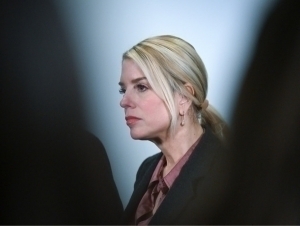 Трамп АҚШ Бош прокурорини ишдан олди