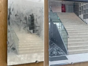 Farrosh noyob asarni hojatxona qog‘ozi bilan artib tashladi