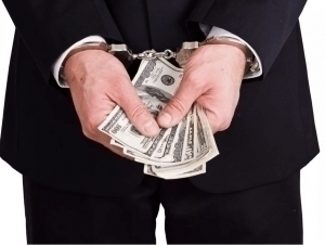 Prosecutor was caught with a bribe of 10,000 dollars in Surkhandarya