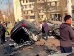 Toshkentda Hongqi ikkiga bo‘linib ketdi (video)
