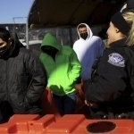 AQSHni o‘z ixtiyori bilan tark etgan migrantlarga 3 ming dollardan pul beriladi 