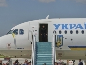 Zelenskiy AQSHda. U sovuq xabarlar bilan kutib olindi  (video)