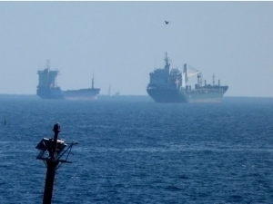 Эрон айрим давлатлар учун Ҳормуз бўғозини очди