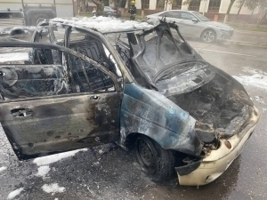 Matiz car was engulfed in flames in Tashkent