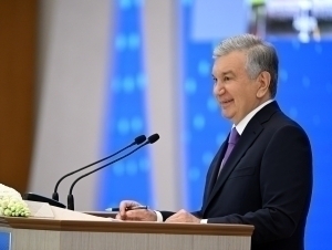 Президент тадбиркорларга “маска шоу”лар ҳақида китоб ёзишни тавсия қилди
