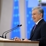 Президент тадбиркорларга “маска шоу”лар ҳақида китоб ёзишни тавсия қилди