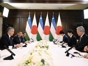 Шавкат Мирзиёев Япония молия институтлари раҳбарларини қабул қилди