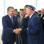 Shavkat Mirziyoyev sirdaryolik faollar bilan suhbatlashdi