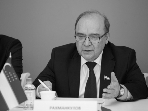 Сенатор Мир-Акбар Раҳмонқулов вафот этди