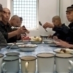 What is the prisoner's daily schedule in Uzbekistan?