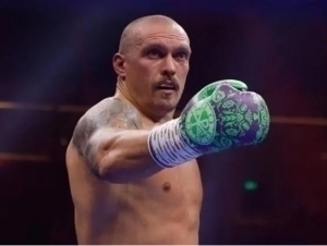 Александр Усик дунёнинг энг яхши боксчиси унвонини қайтариб олди