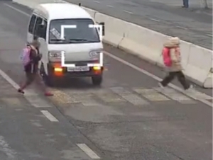 Наманганда Damas болаларни босиб кетишига оз қолди. Ҳайдовчилар жазоланди (видео)