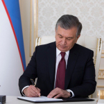 Shavkat Mirziyoyev davlat organlari faoliyatiga doir qonunni imzoladi