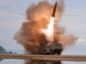 Shimoliy Koreya dengiz tomon ballistik raketa uchirdi