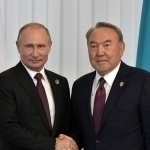 Putin Nazarboyev bilan uchrashib, uni obdan maqtadi