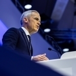 Eski jahon tartibi qaytmaydi, “o‘rta davlatlar” birlashishi kerak – Karni