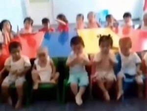 Андижонда боғча опа болаларни бўралаб сўкди (видео)