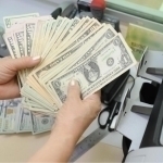 Dollar exchange rate falls again