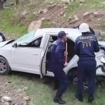 Rescue teams recover car from Kamchik Pass ditch after road mishap