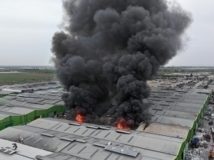 Туркиядаги заводда катта ёнғин содир бўлди (видео)