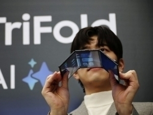 Samsung илк уч қаватли смартфонини тақдим этди