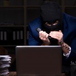 Сунъий интеллект ёрдамида одамлардан катта миқдорда пул ўғирланди