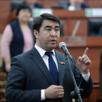 Qirg‘izistonlik deputat hukumatni kontrabandaga qarshilik ko‘rsatmayotganlikda aybladi