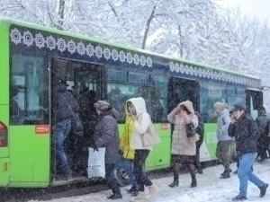 Қор ёғиши сабаб автобуслар кечикиши мумкин 