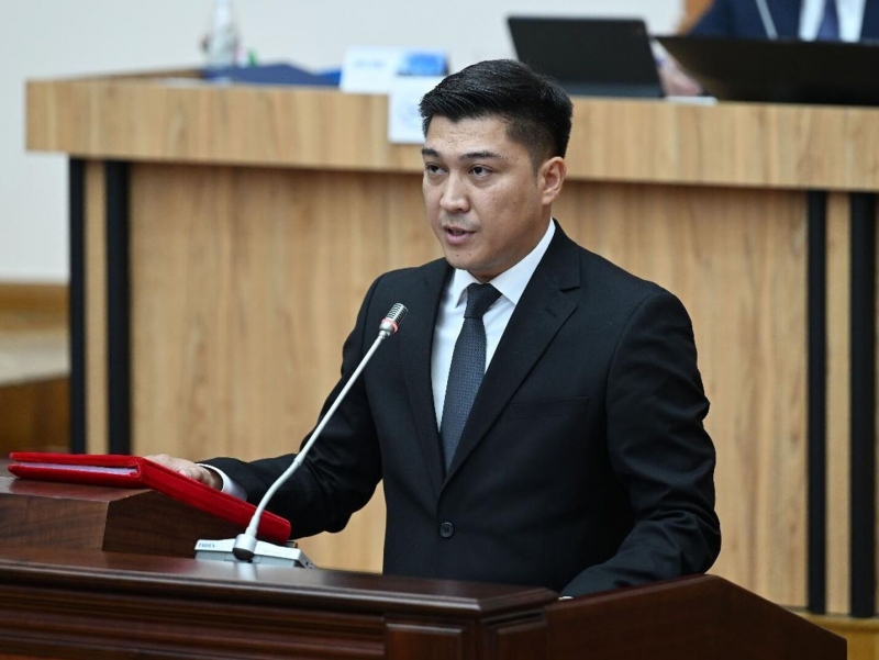 Таълим вазири этикани бузгани учун ишдан олинди. Қирғизистонда