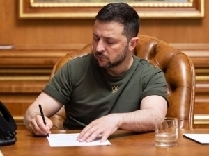 Украина рус тилини ҳимоя қилинадиган тиллар рўйхатидан чиқариб ташлади