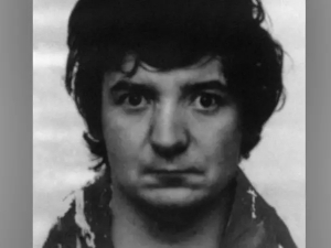 38 йил қамоқда ўтирган эркак айбсиз бўлиб чиқди