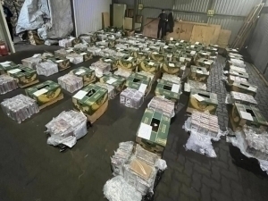 Banan olib kelgan kemadan 1,5 tonna kokain topildi