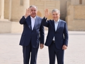 O‘zbekiston va Tojikiston Prezidentlari Buxoroni sayr qildi