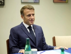 Макрон Ҳормузда хавфсизликни таъминлашга тайёрлигини айтди