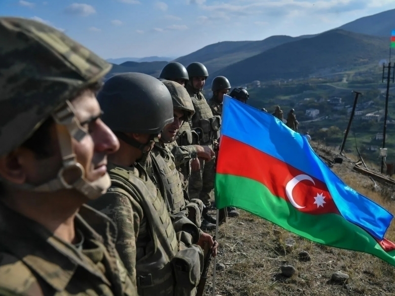 Озарбайжон ҳарбийлари Қозоғистонда рус тилида таълим олишдан воз кечди (видео)