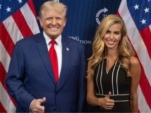 Трамп Оқ уй матбуот котиби этиб содиқ тарафдорини тайинлади