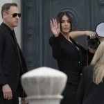 Kim Kardashianni to‘nagan jinoiy guruh a’zolari sud zalida ozod qilindi