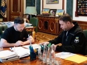 Зеленский Будановга Ермакнинг ўрнини эгаллашни таклиф қилди