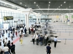 Dron hujumi sabab Rossiyaga aviareyslar kechiktirildi