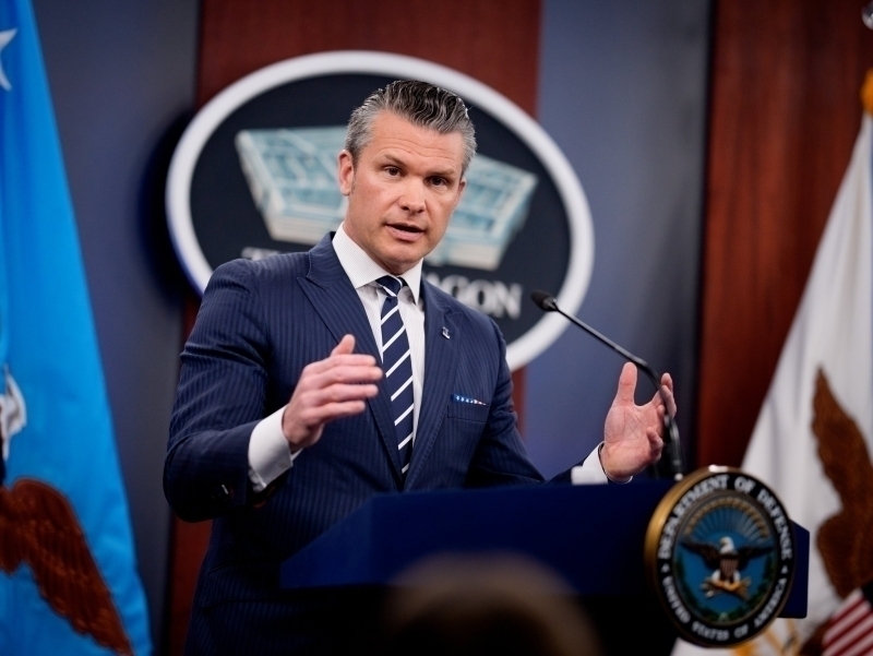 Pit Hegset Eronning yangi Oliy rahnamosi mayib bo‘lganini aytdi (video)