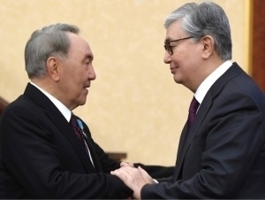 “Ёдда тутишимиз шарт”. Тўқаев биринчи президент ҳақида гапирди