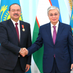 To‘qayev Aripovni orden bilan mukofotladi