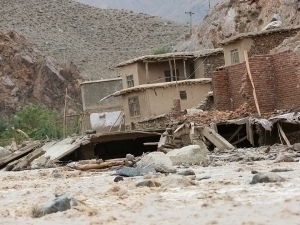 Афғонистонда сув тошқинлари қурбонлари қарийб 150 нафарга етди